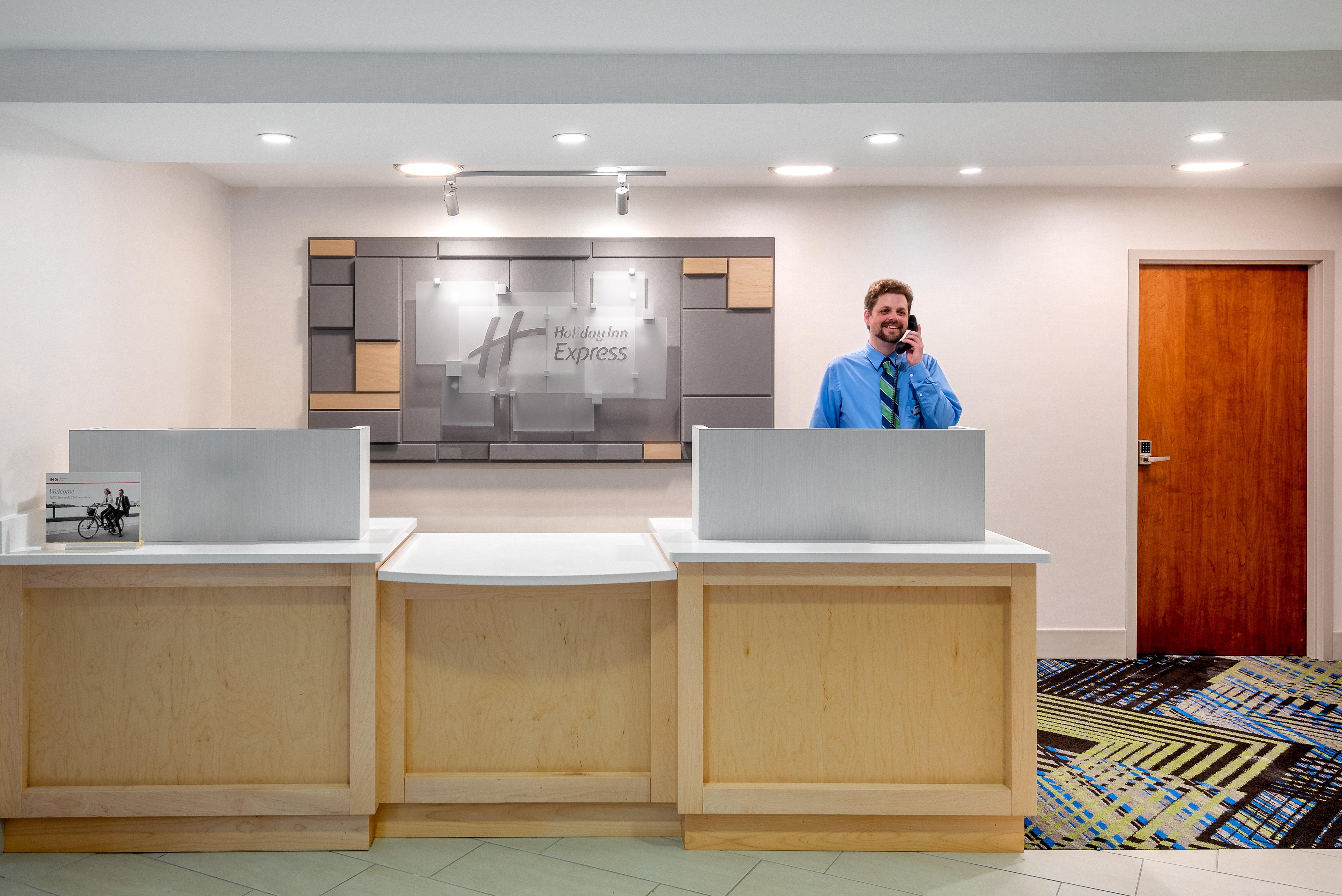 Holiday Inn Express Chapel Hill By Ihg Eksteriør billede