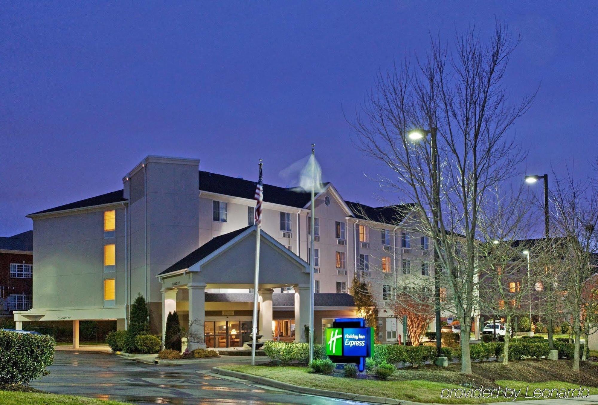 Holiday Inn Express Chapel Hill By Ihg Eksteriør billede