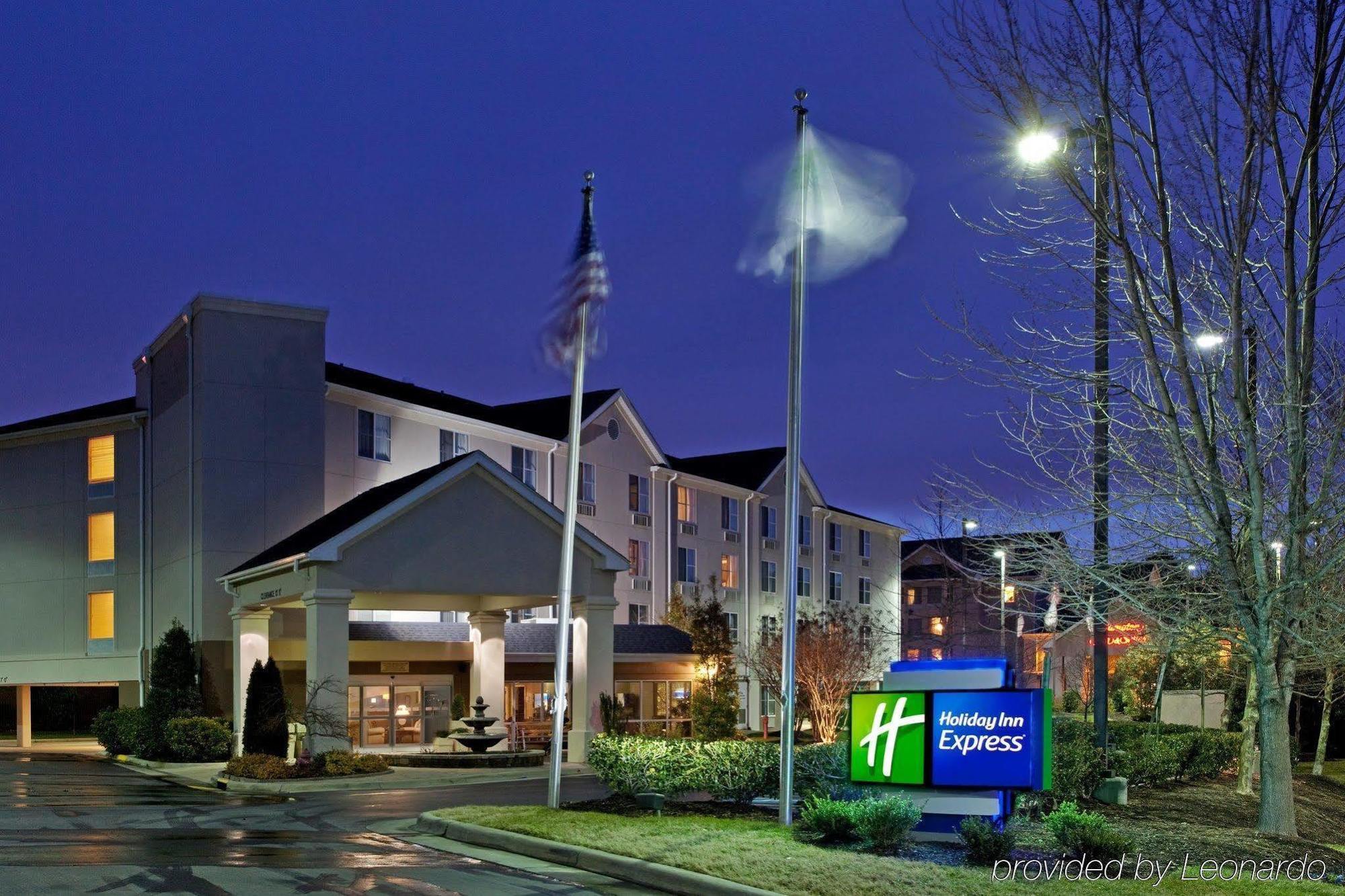 Holiday Inn Express Chapel Hill By Ihg Eksteriør billede